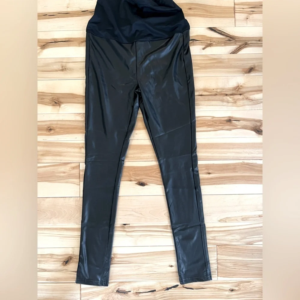 NWOT preggo leggings leather over belly style